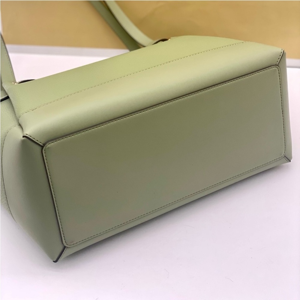 Michael Kors Reed Large Tote Shoulder Bag Light Sage - Picture 9 of 11